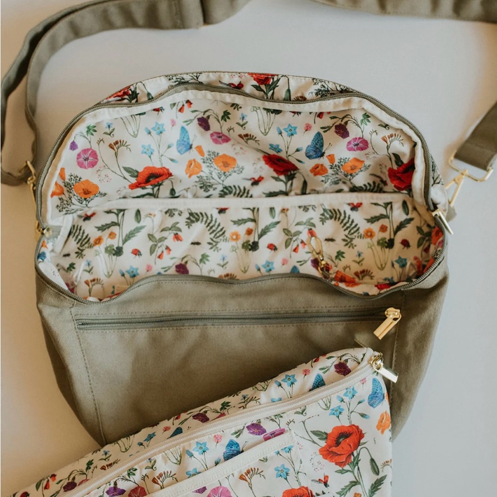 The Freckle Bag by the Poppy Brand- Sage Green